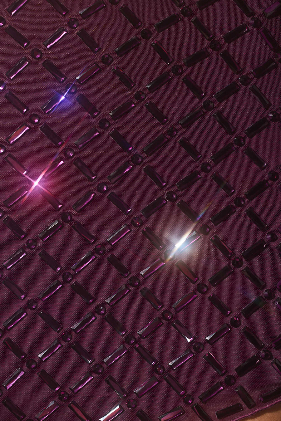 minissaia assimétrica de cintura média com aplicações em roxo escuro