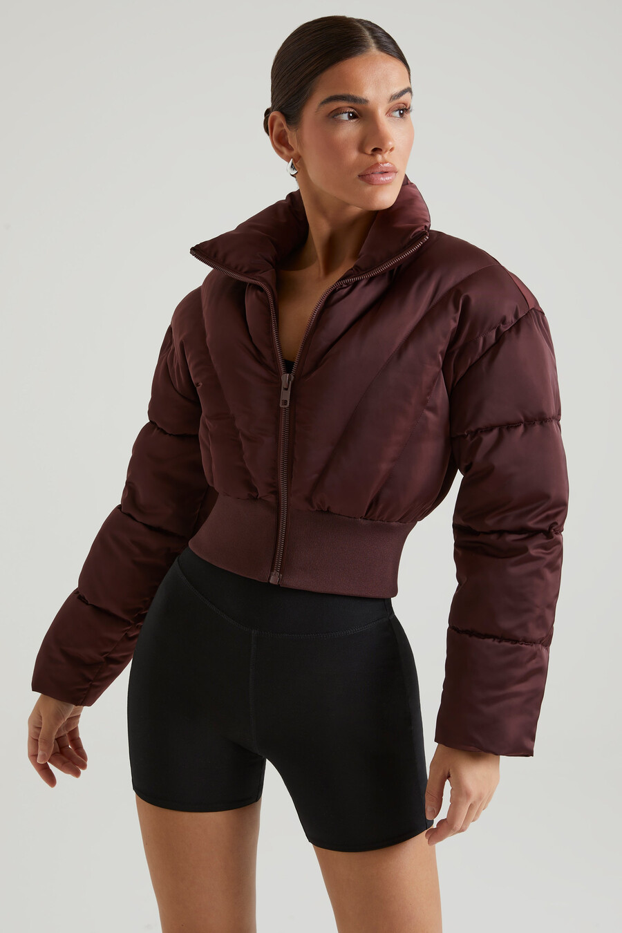 jaqueta puffer canelada marrom