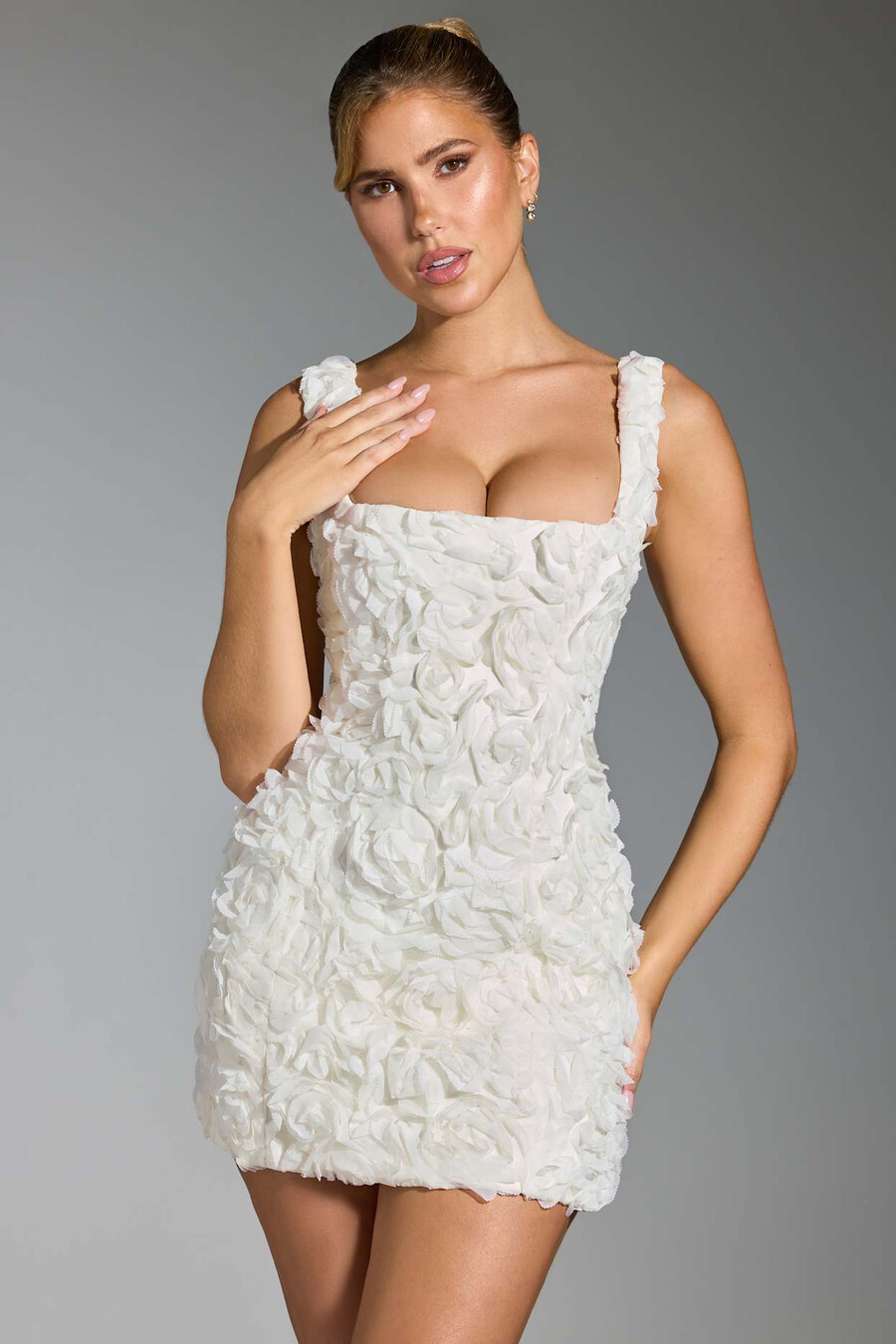 vestido curto corset com apliques florais em branco