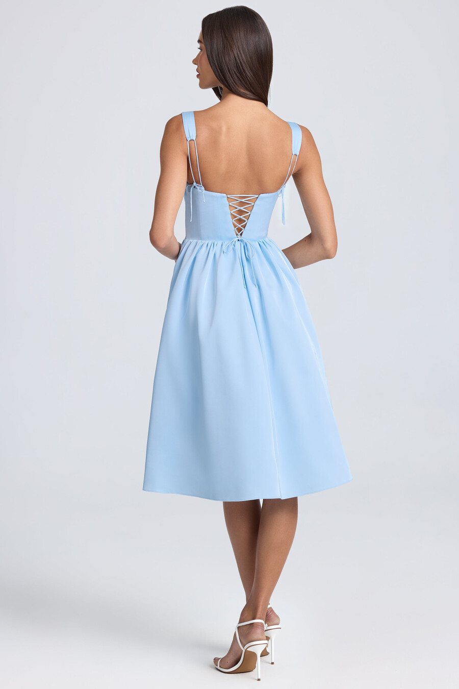 vestido midi com corpete drapeado em azul claro