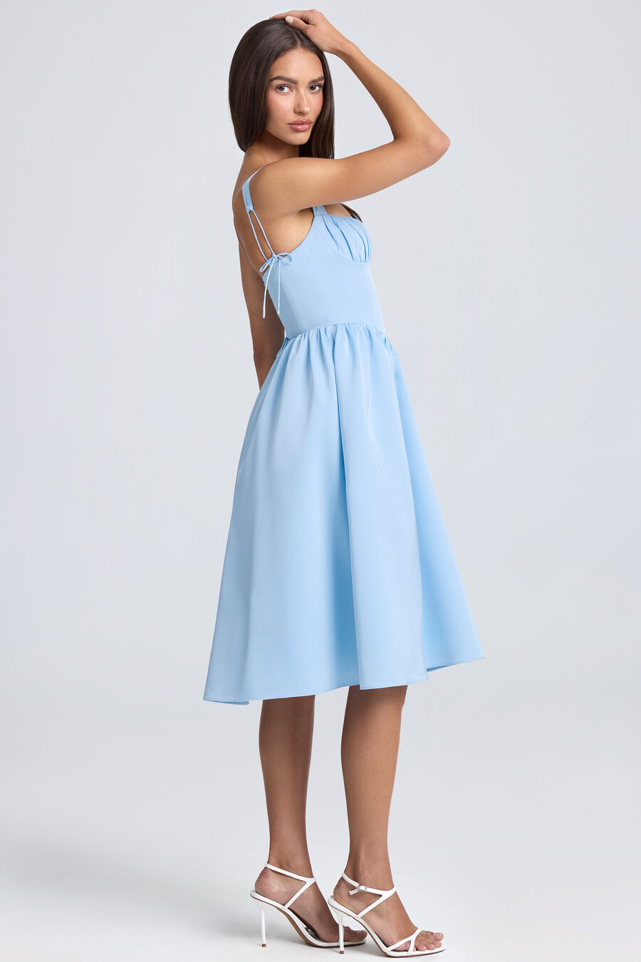 vestido midi com corpete drapeado em azul claro