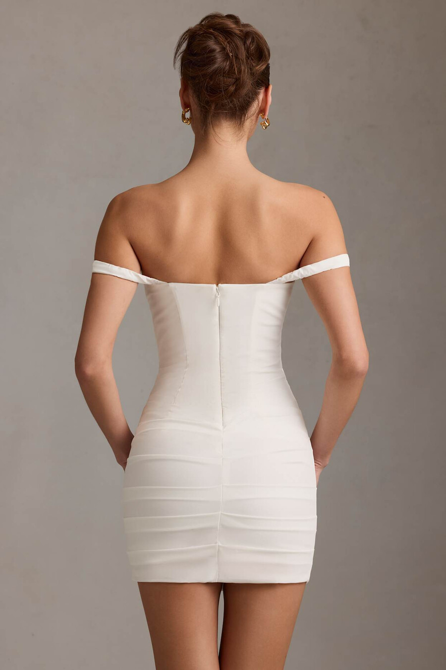vestido curto corset ombro a ombro na cor branca