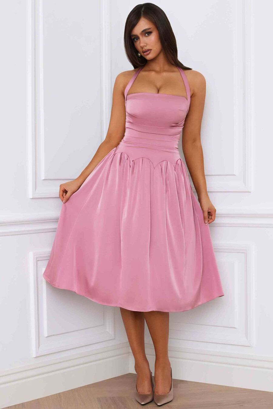 vestido midi com espartilho franzido e decote halterneck em malva