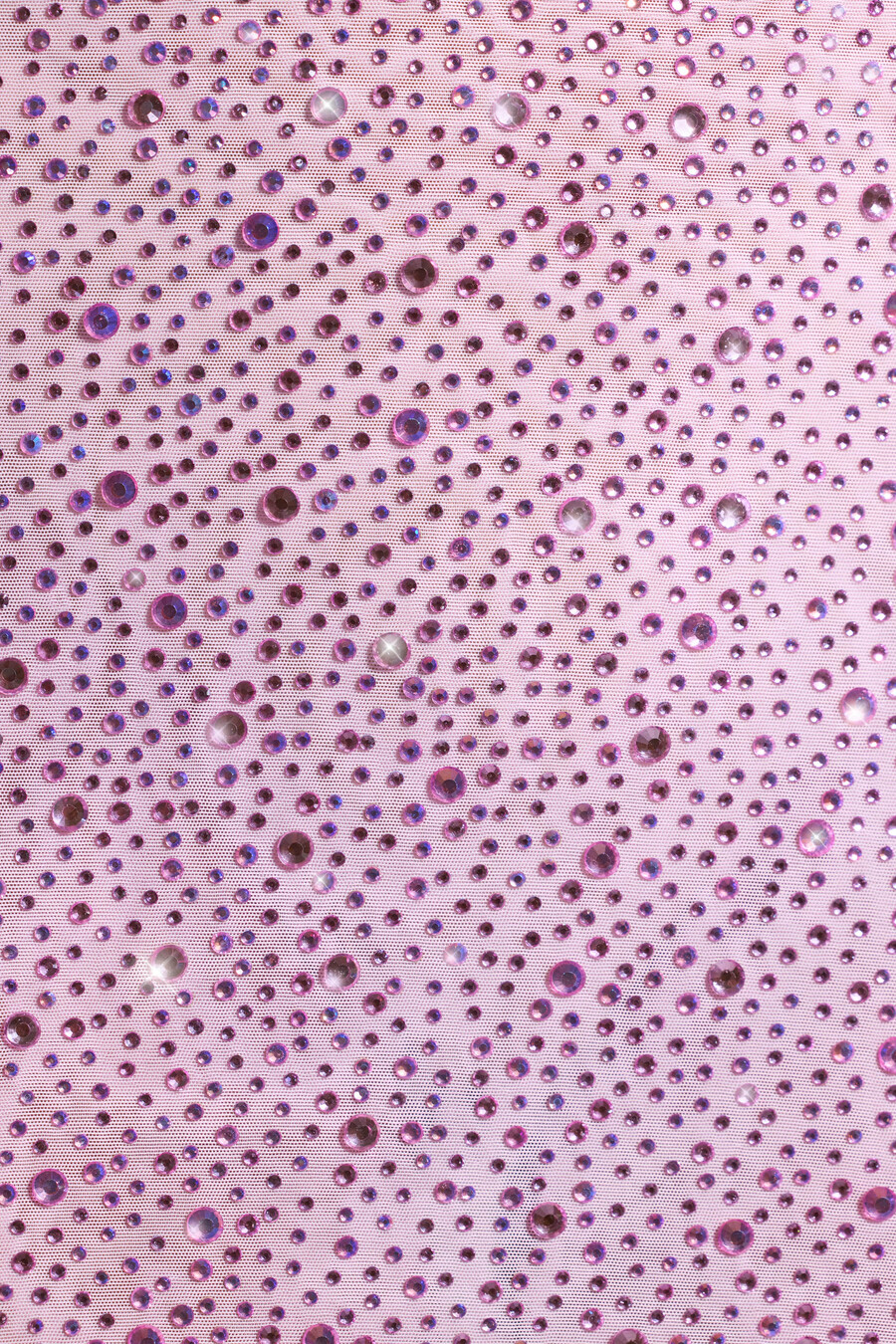 vestido longo sereia com recortes e aplicações na cor rosa peônia.