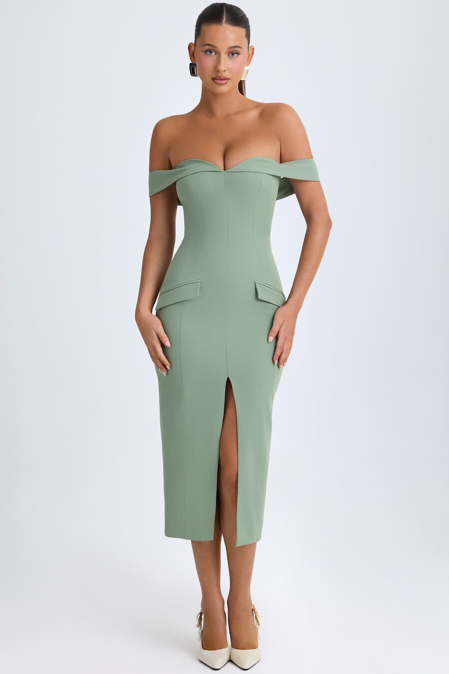vestido midi ombro a ombro na cor verde cáqui