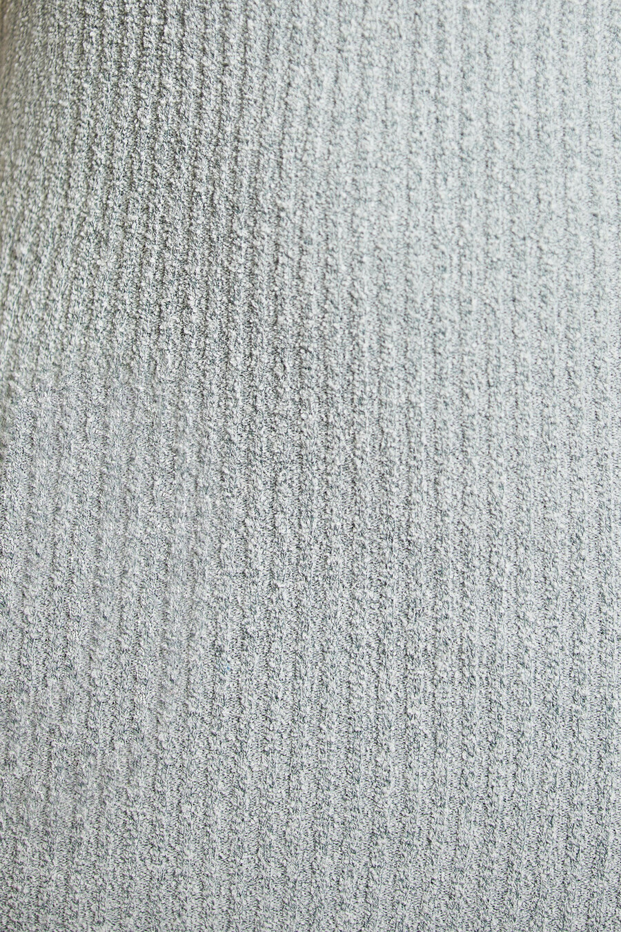 vestido longo com decote nas costas na cor menta.