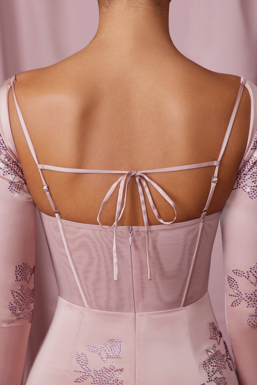 vestido curto corset de manga comprida na cor malva