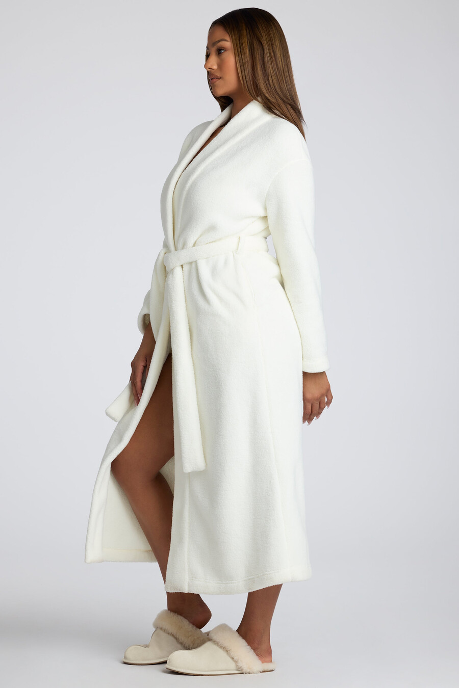 robe de lã polar com amarração frontal na cor branca