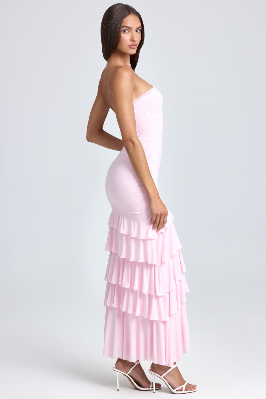 vestido maxi bandeau com babados e babados em blush