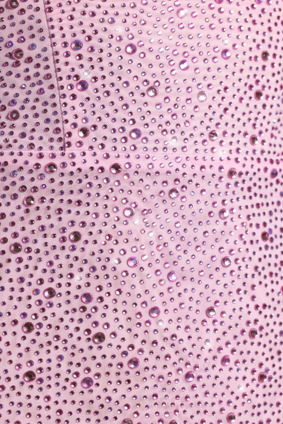 vestido curto com espartilho bordado na cor rosa peônia