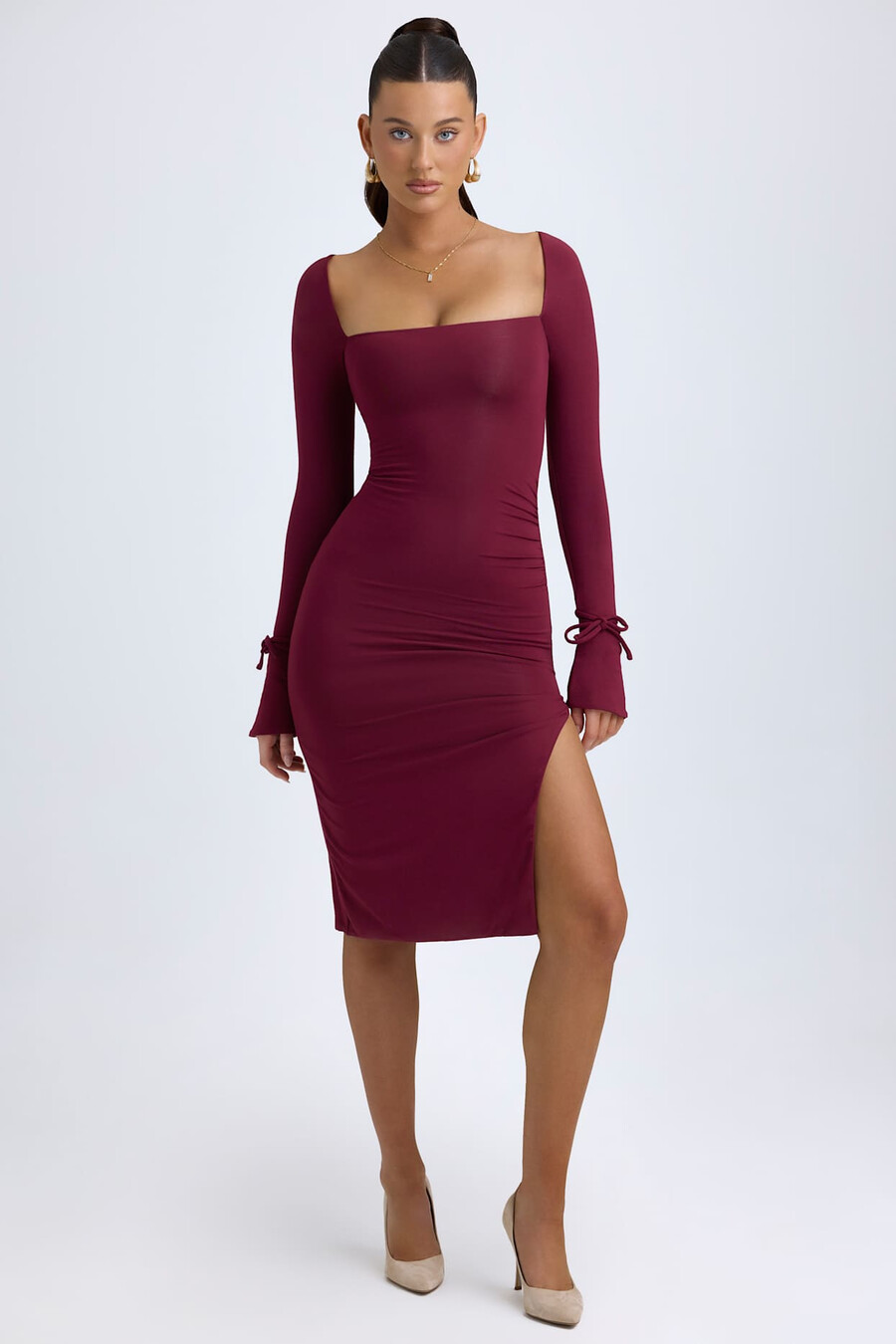 vestido midi de modal com decote quadrado na cor vermelho vinho