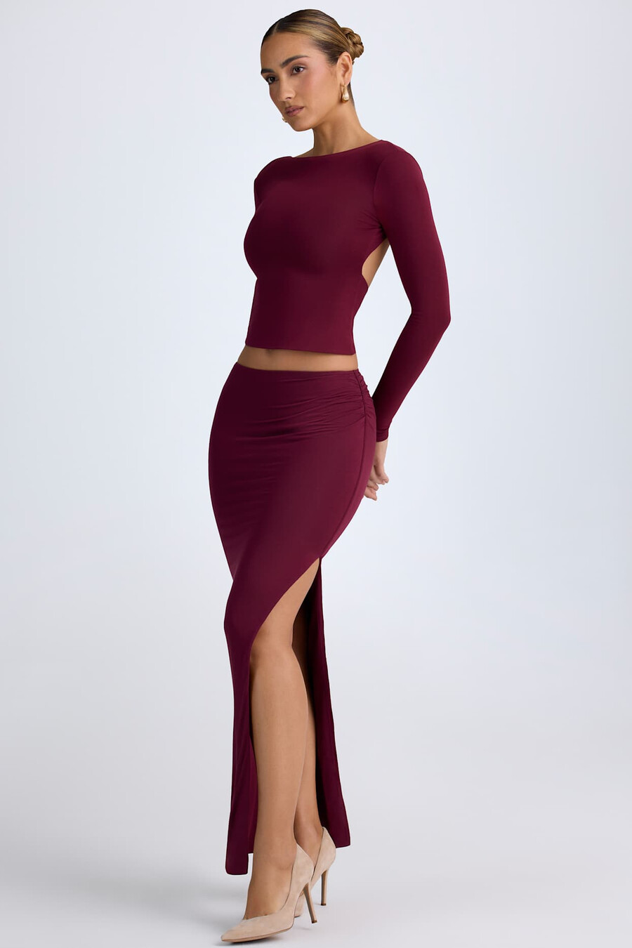 saia maxi de cintura baixa em modal na cor vermelho vinho