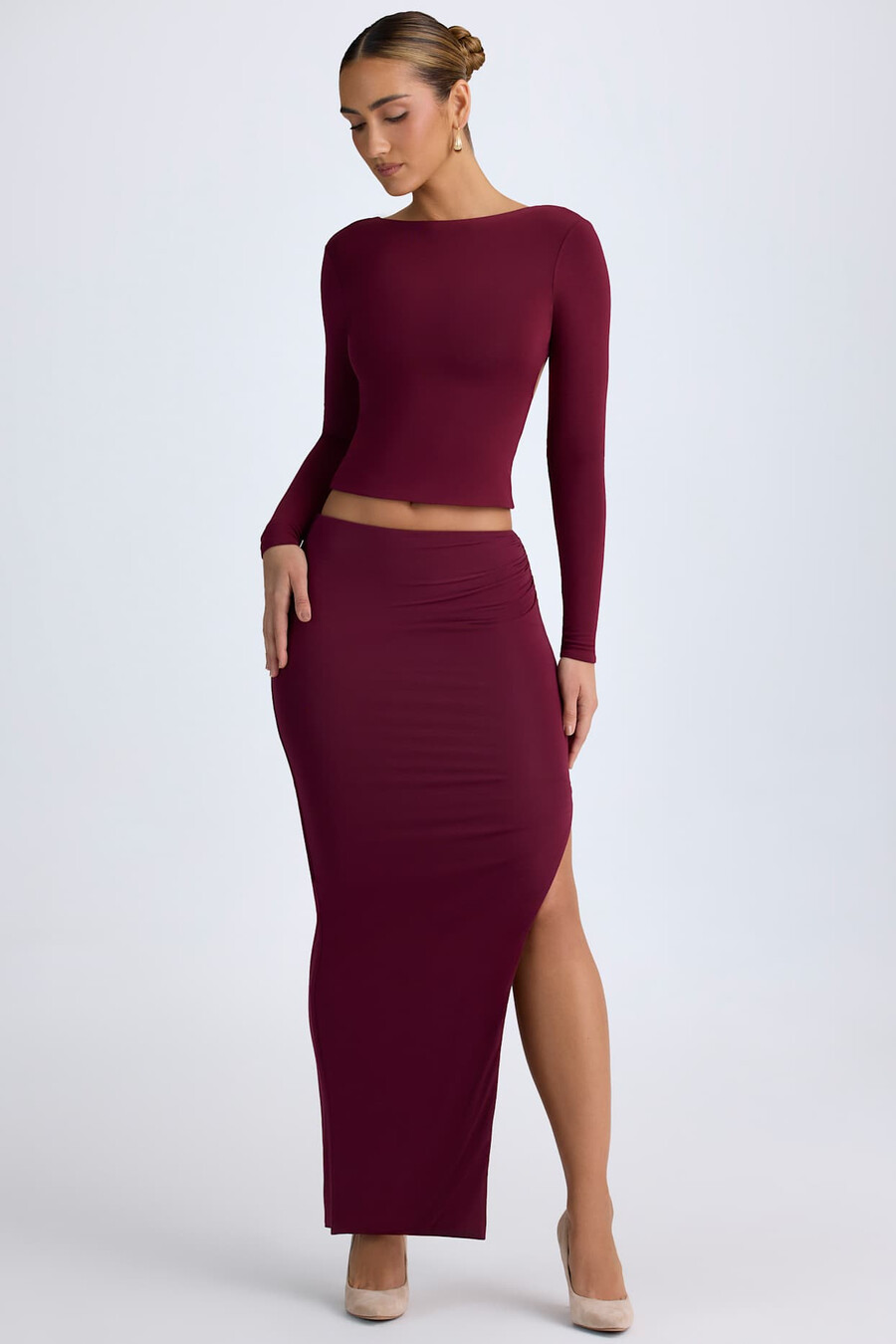 saia maxi de cintura baixa em modal na cor vermelho vinho