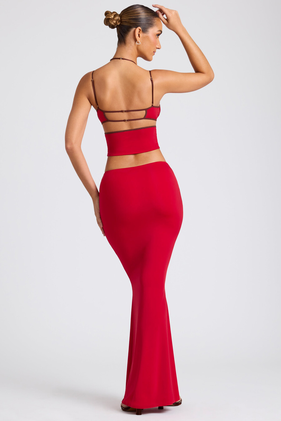 saia maxi de cintura média em vermelho fogo