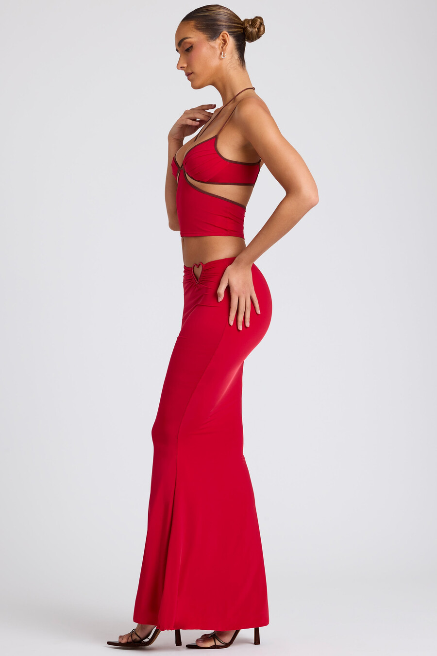 saia maxi de cintura média em vermelho fogo