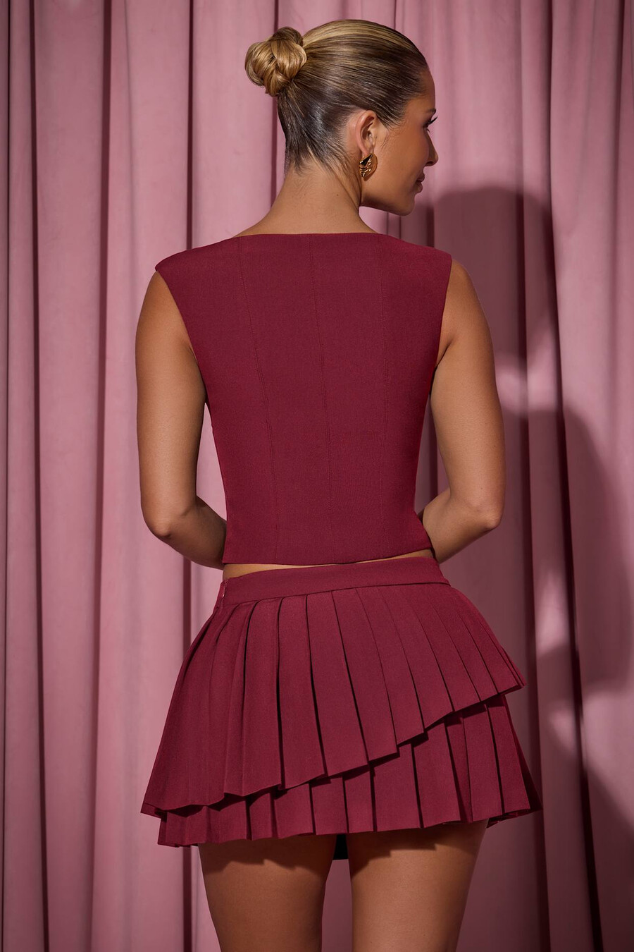 top cropped aberto na frente na cor vermelho vinho