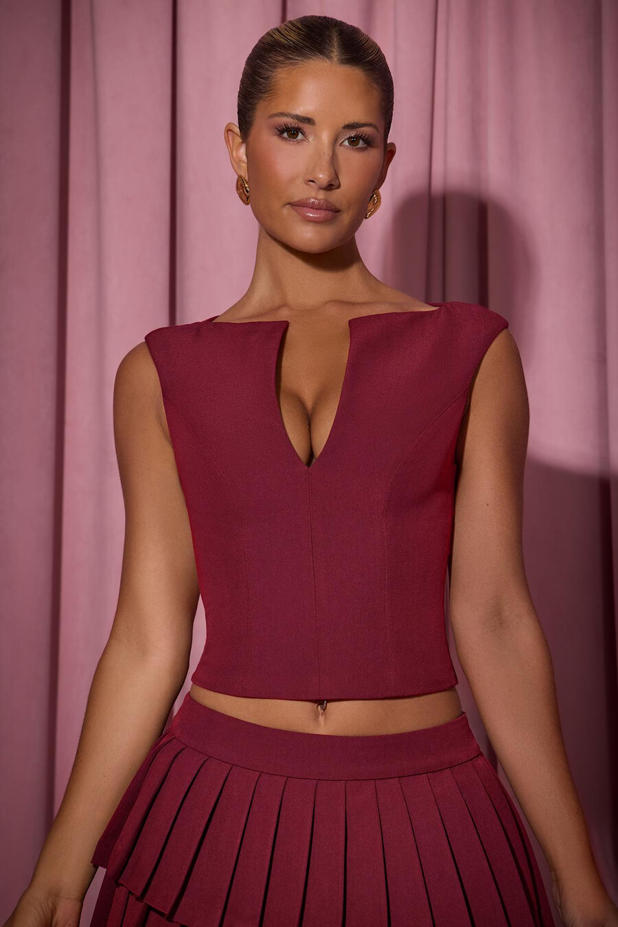 top cropped aberto na frente na cor vermelho vinho