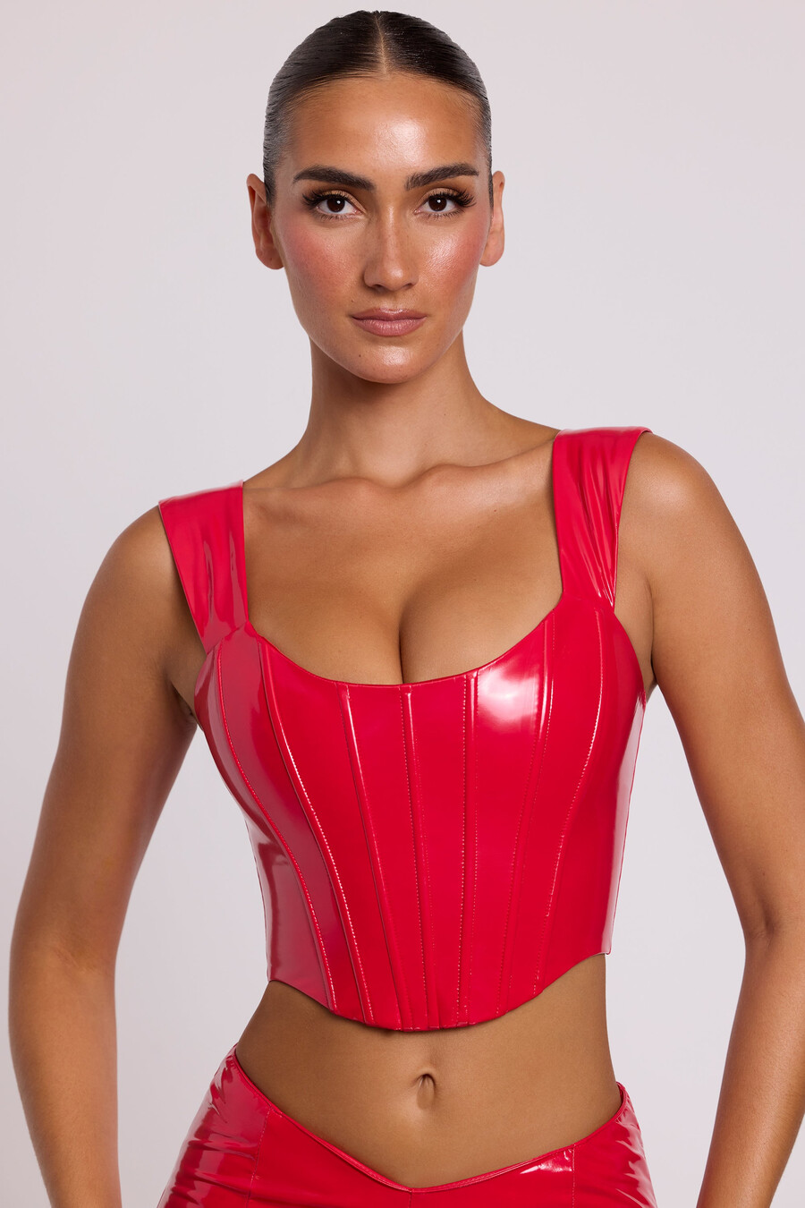 corset push-up de vinil na cor vermelho fogo