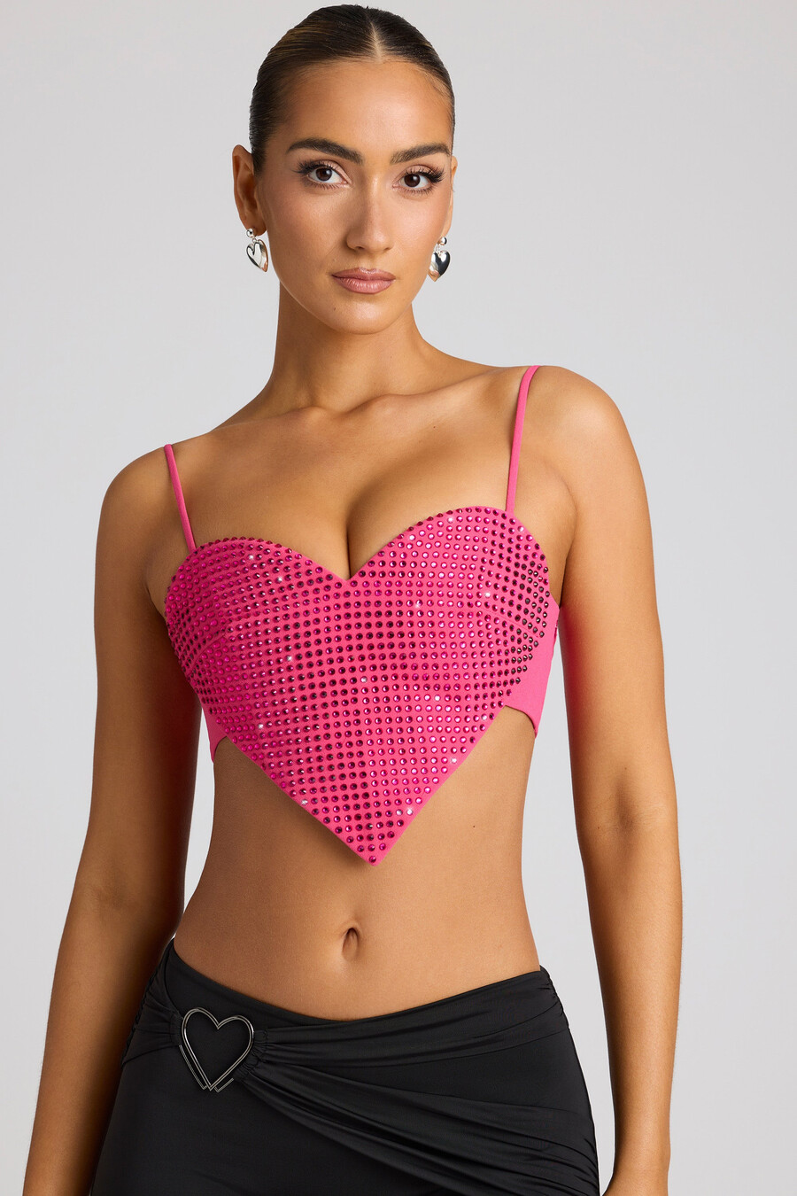 top cropped com detalhe de coração bordado na cor magenta