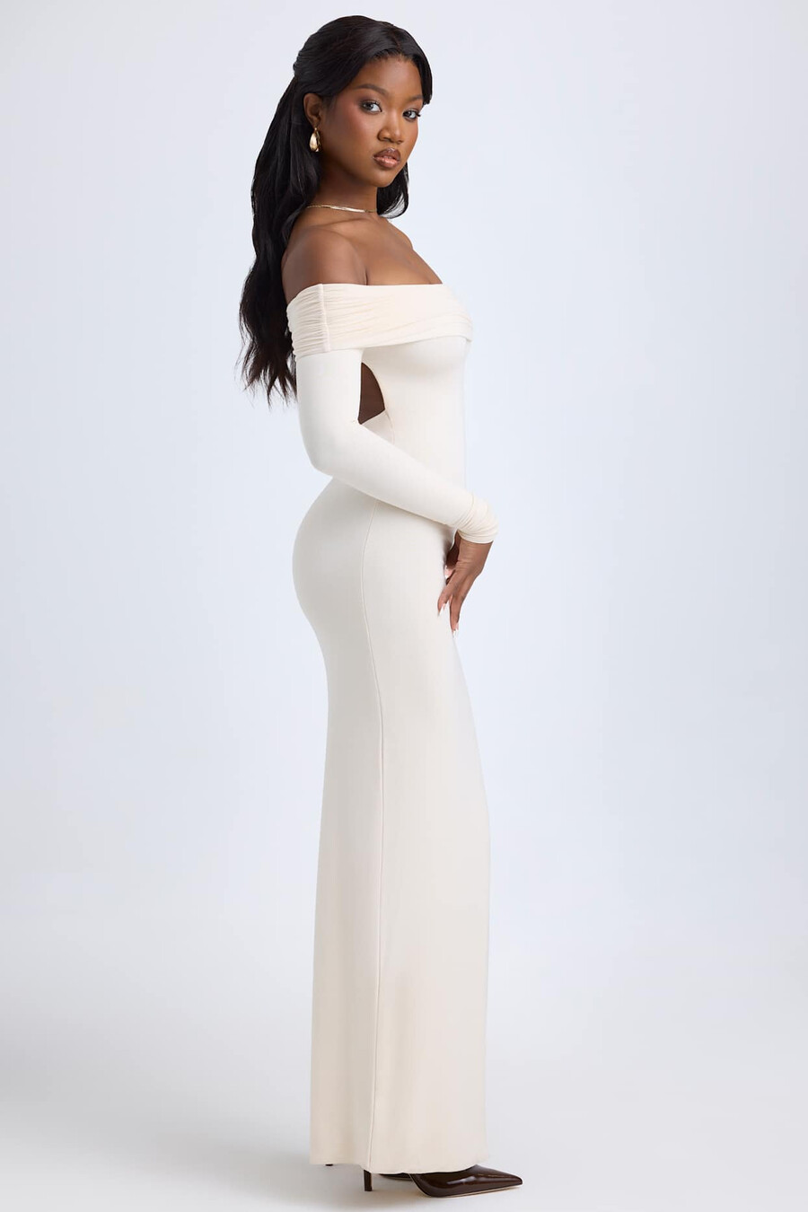 vestido longo modal ombro a ombro com costas abertas na cor marfim